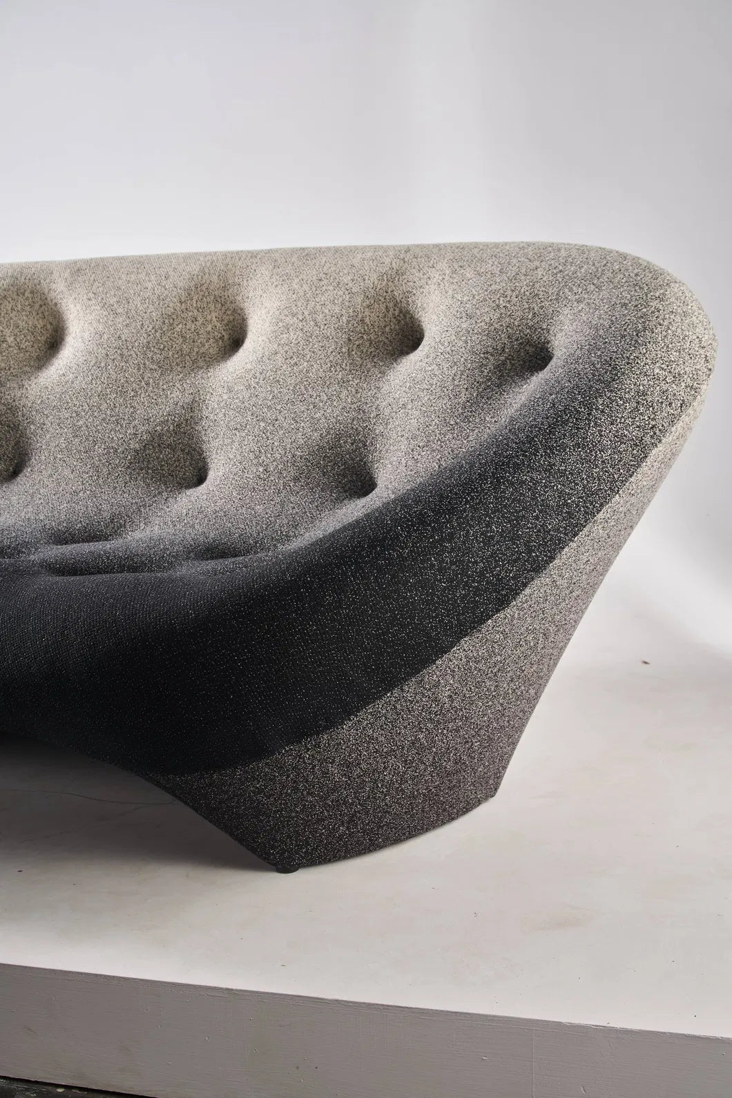 ORRO Seashell Sofa