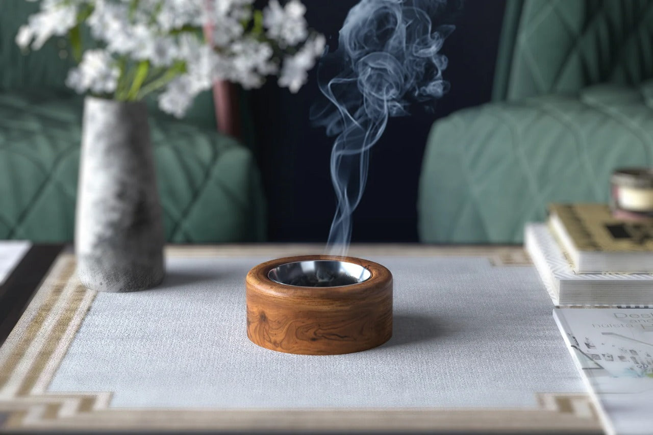 Wooden incense burner in Dubai. Madkhan Dubai. ORRO Living. Oud UAE