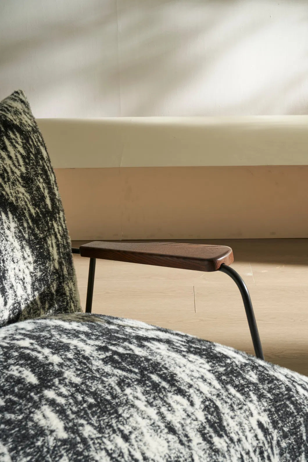 ORRO B&W Rocking Chair