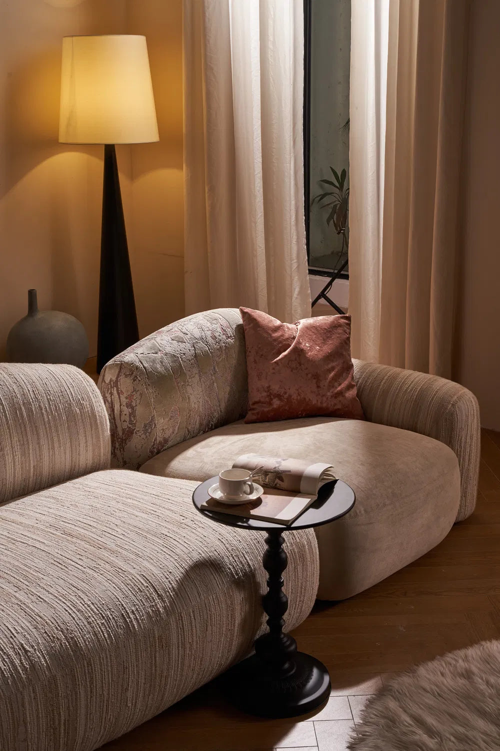 ORRO Textured Sofa