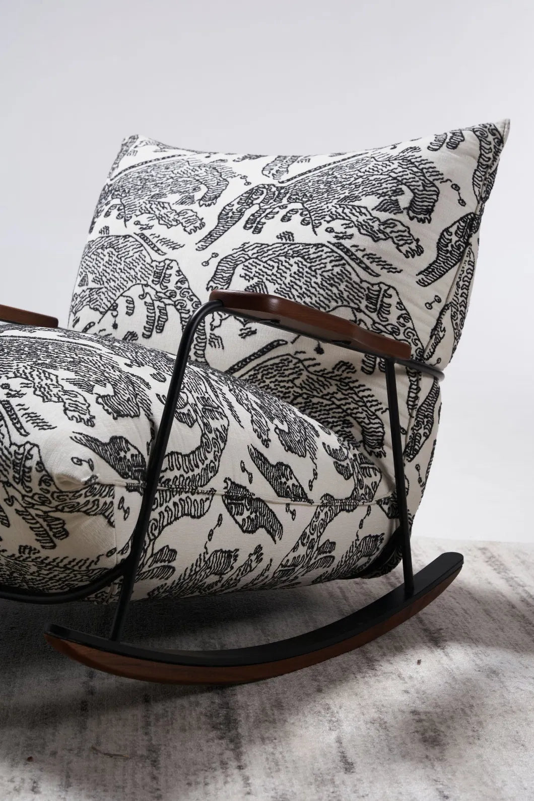ORRO Drawing Rocking Chair