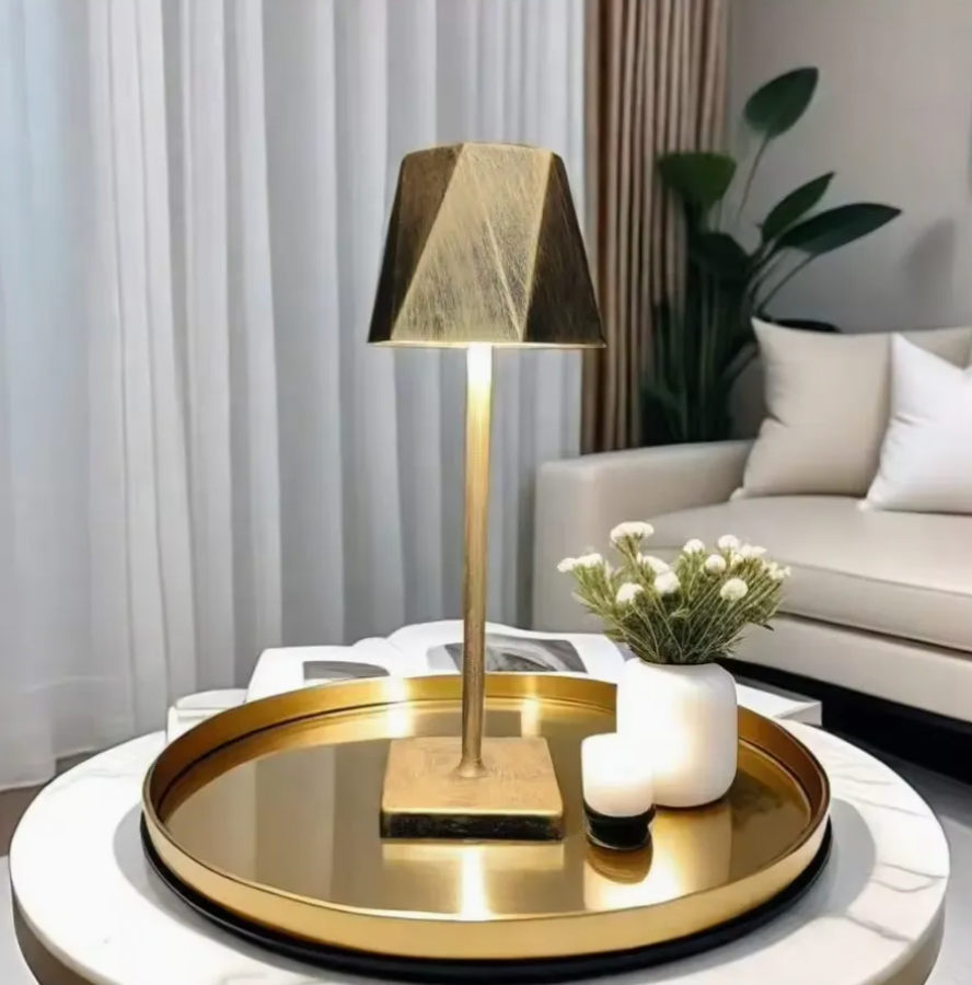 Cordless Gold Lamp