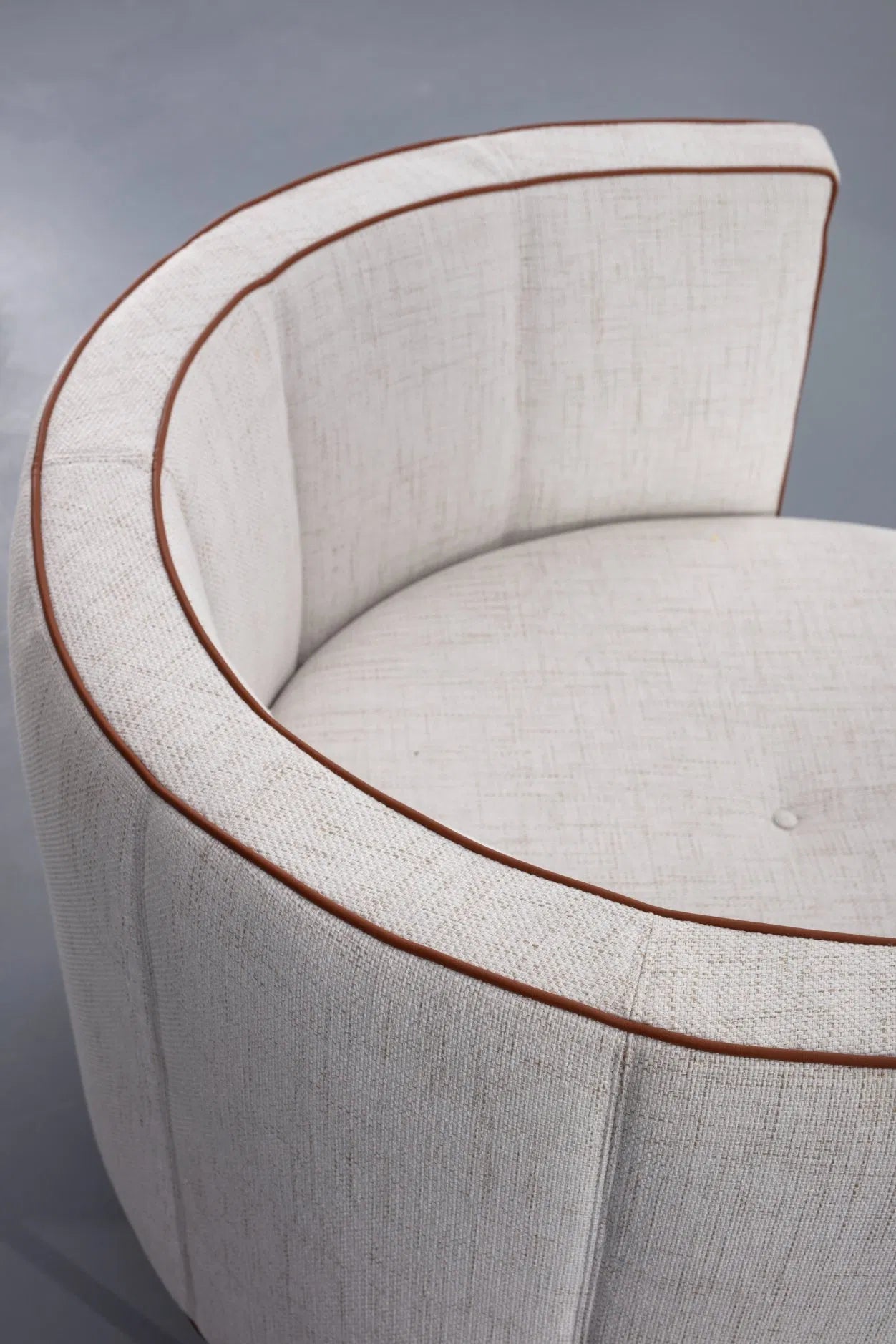 ORRO Nostalgia Accent Chair