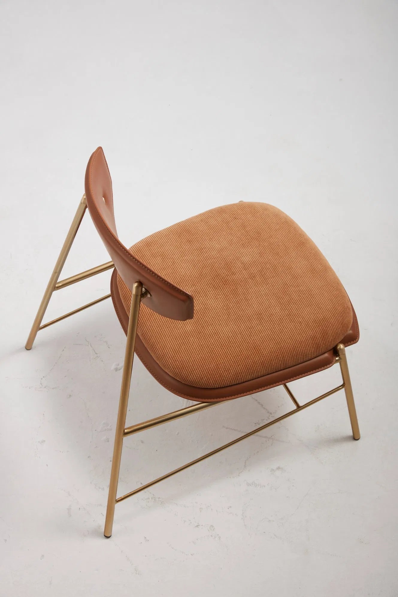 ORRO Saddle Accent Chair