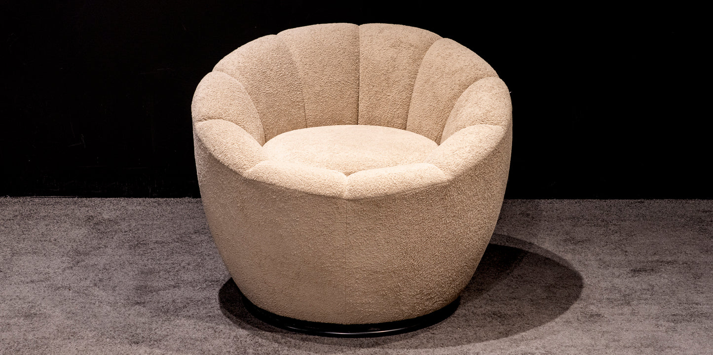Oyster Swivel Chair